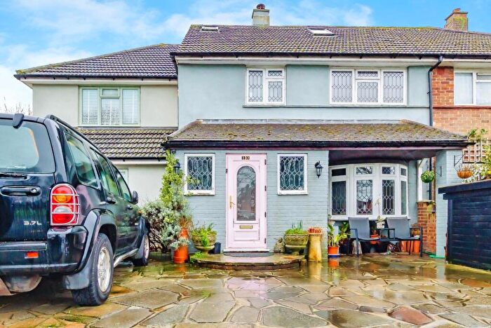 5 Bedroom Terraced House For Sale In Comport Green, New Addington, Croydon, CR0