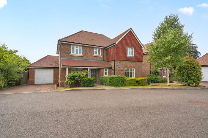 4 Bedroom Detached House For Sale In Trafalgar Close, Aylesbury, Buckinghamshire, HP21