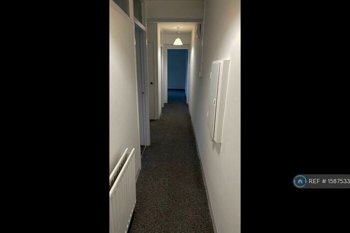 1 Bedroom Flat To Rent In Pippenhall, London, SE9