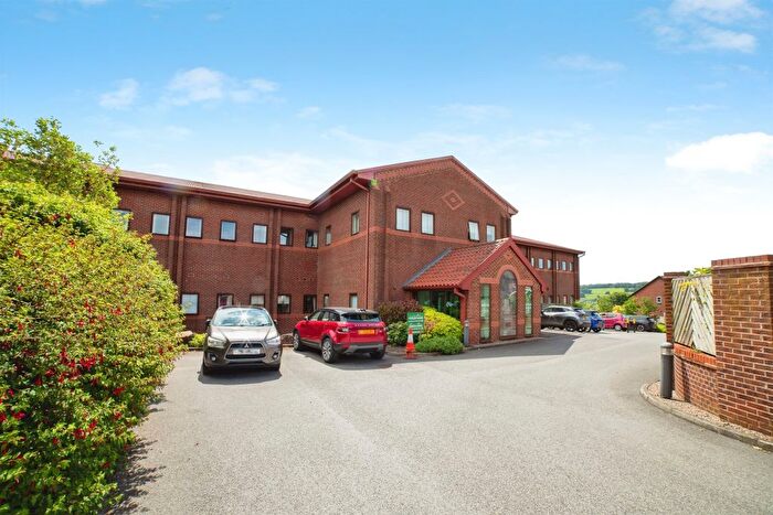 2 Bedroom Flat For Sale In Springwood Gardens, Belper, DE56
