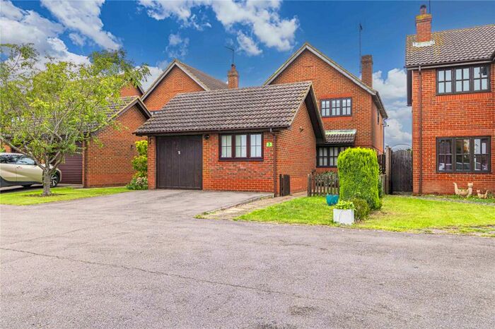 4 Bedroom Detached House For Sale In Knolls View, Leighton Road, Northall, LU6