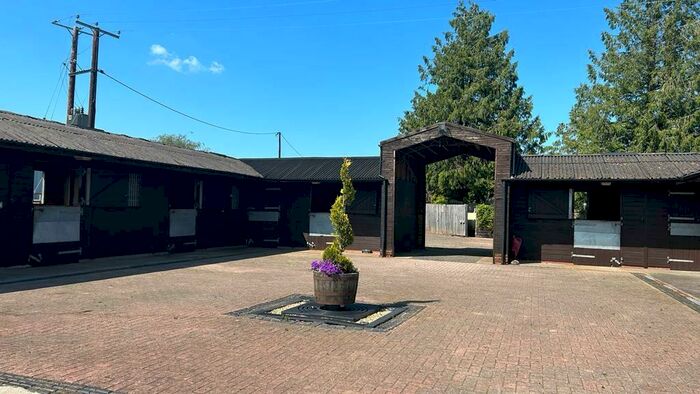 Equestrian Facility To Rent In Wyncolls Farm, Lumbars Lane, Newnham, Forest Of Dean, GL14