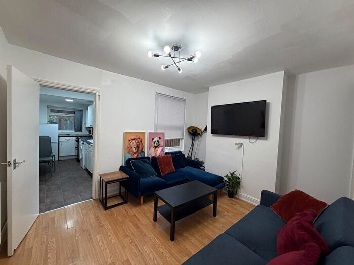 2 Bedroom Terraced House To Rent In Shakleton Road, Coventry, CV5