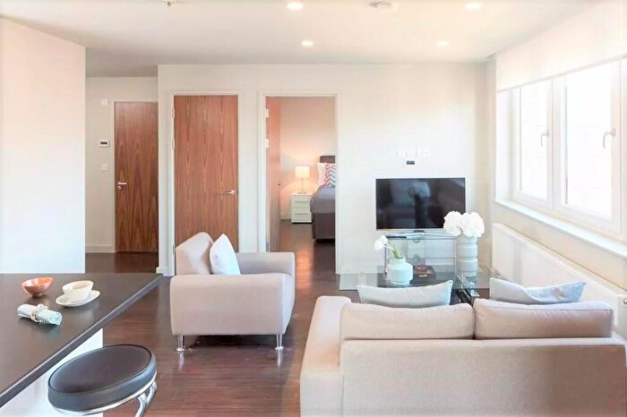 2 Bedroom Apartment To Rent In Trafford House Cherrydown East Basildon, SS16