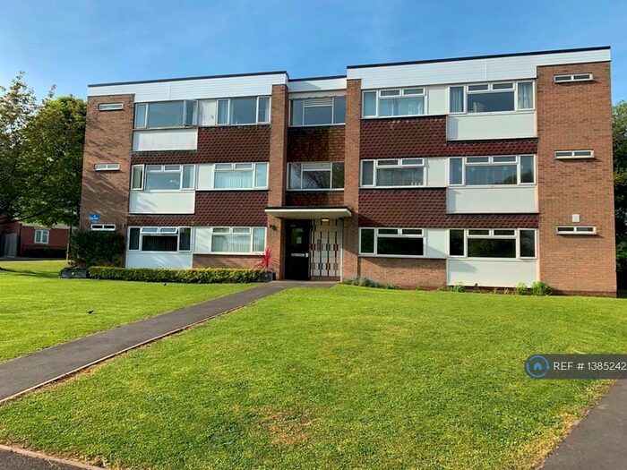 2 Bedroom Flat To Rent In Masons Way, Solihull, B92