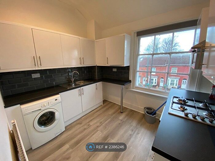 2 Bedroom Flat To Rent In Bevois Mansions, Southampton, SO14