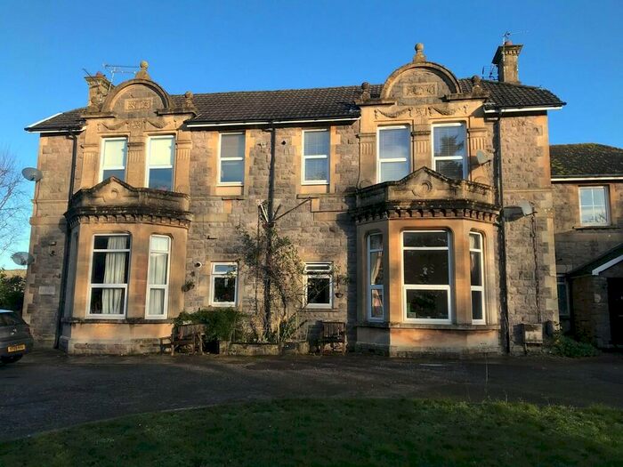 2 Bedroom Ground Flat To Rent In Bridge Road, Bleadon, BS24