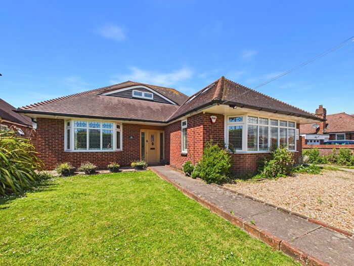 5 Bedroom Chalet For Sale In Rectory Road, Worthing, BN14