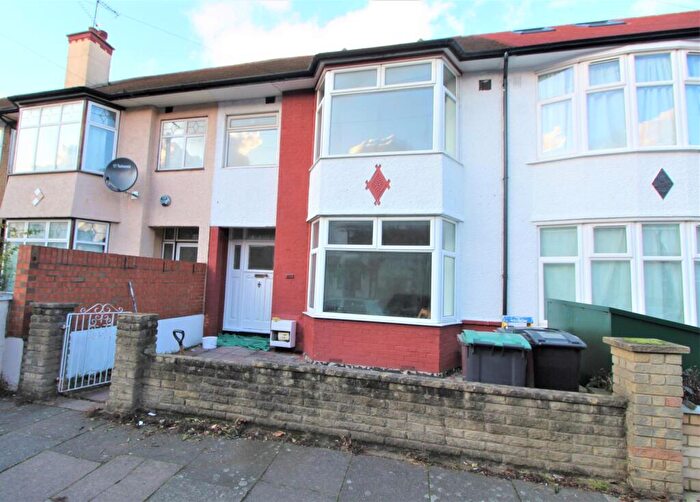 3 Bedroom Terraced House To Rent In Higham Road, Tottenham, N17