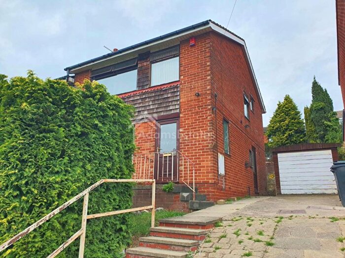 3 Bedroom Semi Detached House To Rent In Wayne Close, Batley, WF17