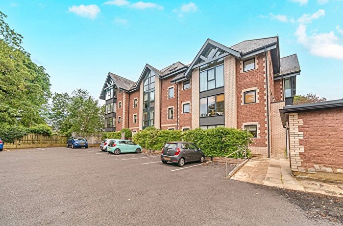 1 Bedroom Flat For Sale In Courtland Road, Paignton, Devon, TQ3