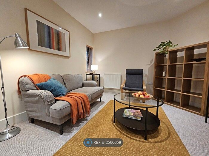 2 Bedroom Flat To Rent In Claverton Court, Chester, CH4