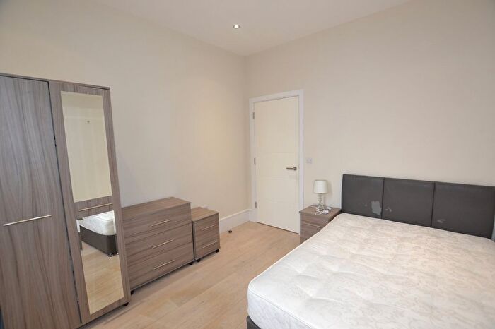 3 Bedroom Flat To Rent In Dock Office, Furness Quay, Salford Quays, Salford, M50