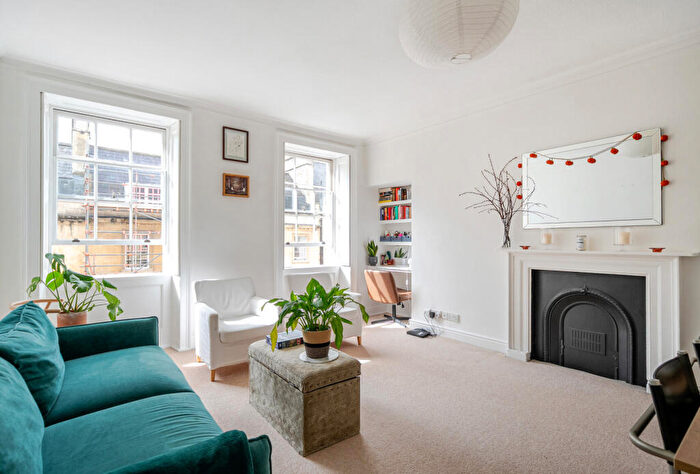 1 Bedroom Apartment For Sale In Rivers Street, Bath, Somerset, BA1