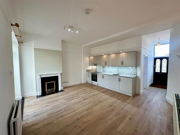 2 Bedroom Flat To Rent In Pelham Road, Seaford, BN25