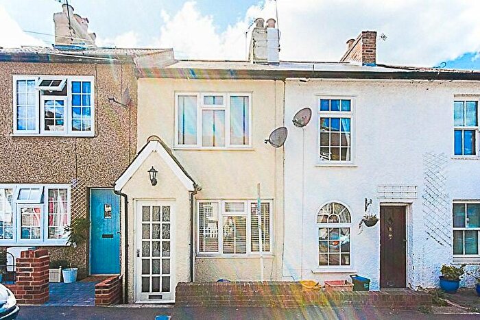 2 Bedroom Terraced House To Rent In St. Peters Road, Brentwood, Essex, CM14