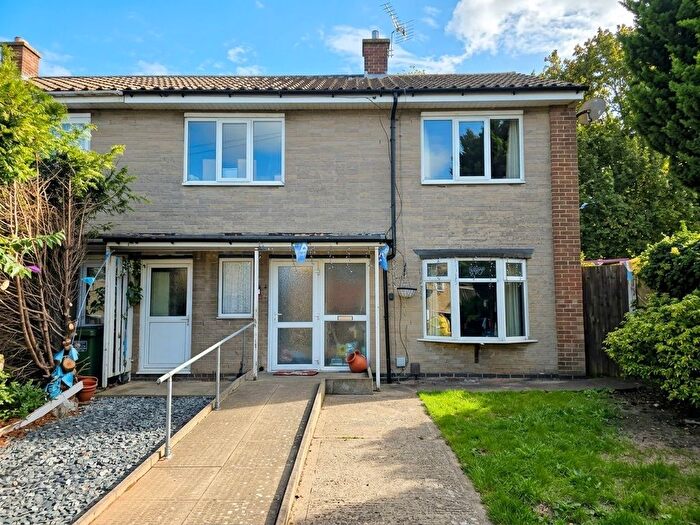 3 Bedroom Semi-Detached House For Sale In Tulliver Close, Bedworth, Warwickshire, CV12