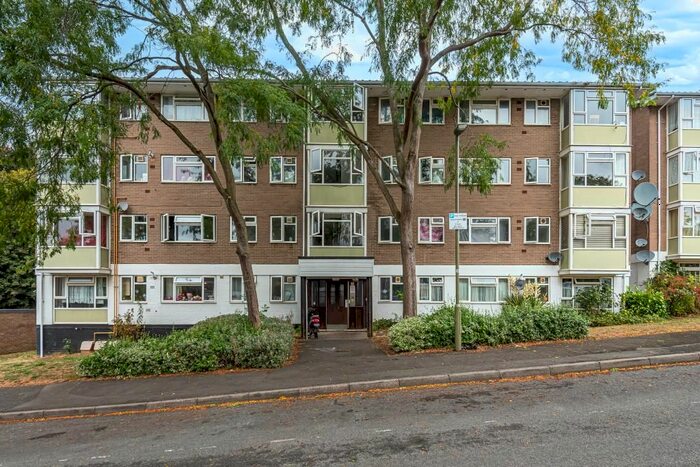 3 Bedroom Flat To Rent In Southfield Park, East Oxford, OX4