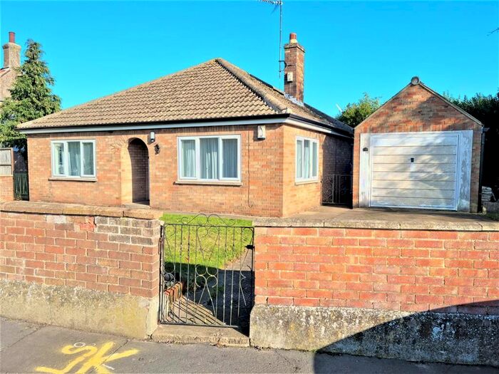 3 Bedroom Bungalow To Rent In St Peters Road, West Lynn, King's Lynn PE34