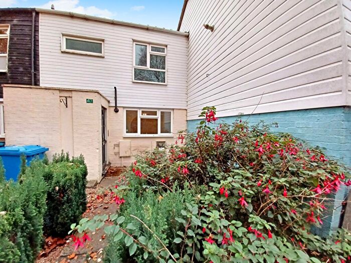 3 Bedroom Terraced House To Rent In Dunedin, Tamworth, B77