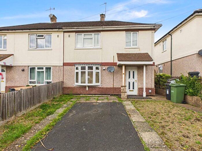 3 Bedroom Semi-Detached House For Sale In Westminster Road, Worcester, Worcestershire, WR5