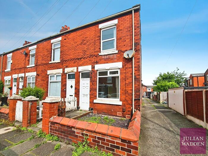 2 Bedroom Terraced House To Rent In Forbes Street, Bredbury, Stockport, SK6