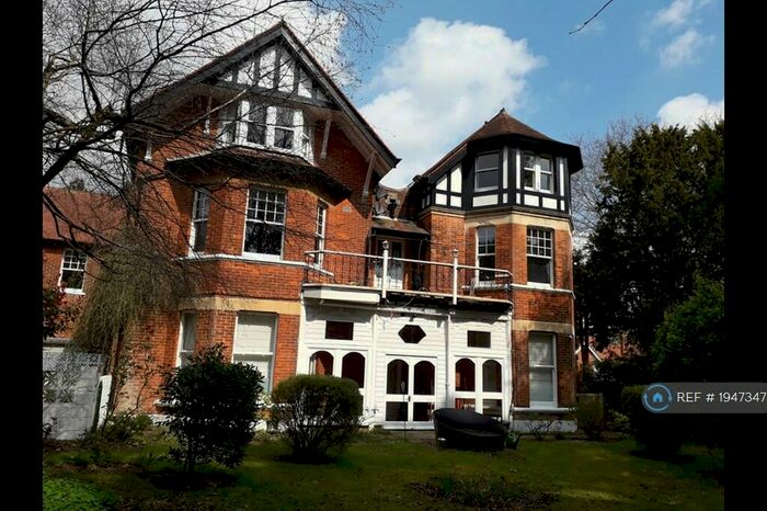 2 Bedroom Flat To Rent In Dunbar Road, Bournemouth, BH3