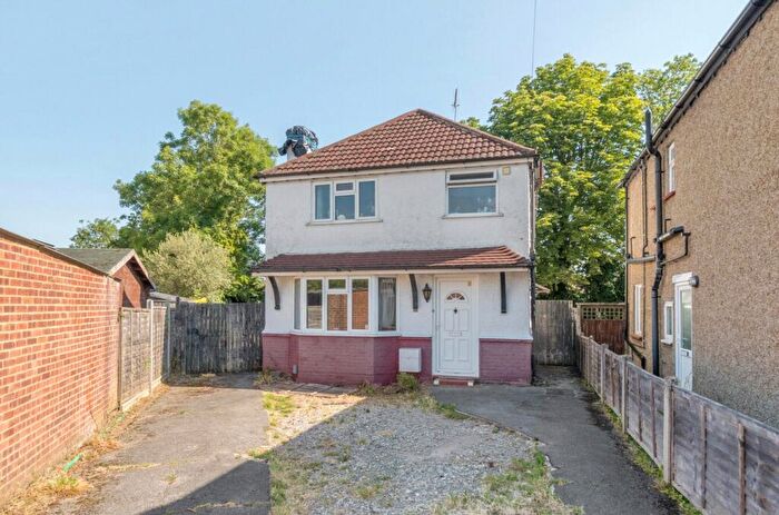 3 Bedroom Detached House For Sale In Grantley Road, Guildford, Surrey, GU2