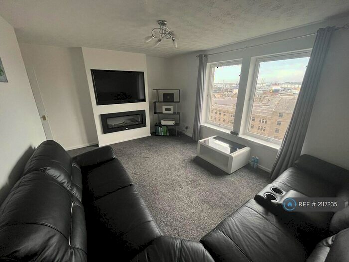 2 Bedroom Flat To Rent In Castle Terrace, Aberdeen, AB11