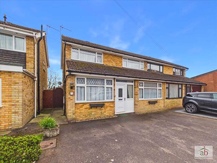 4 Bedroom Detached House For Sale In Kirby Close, Ipswich, IP4