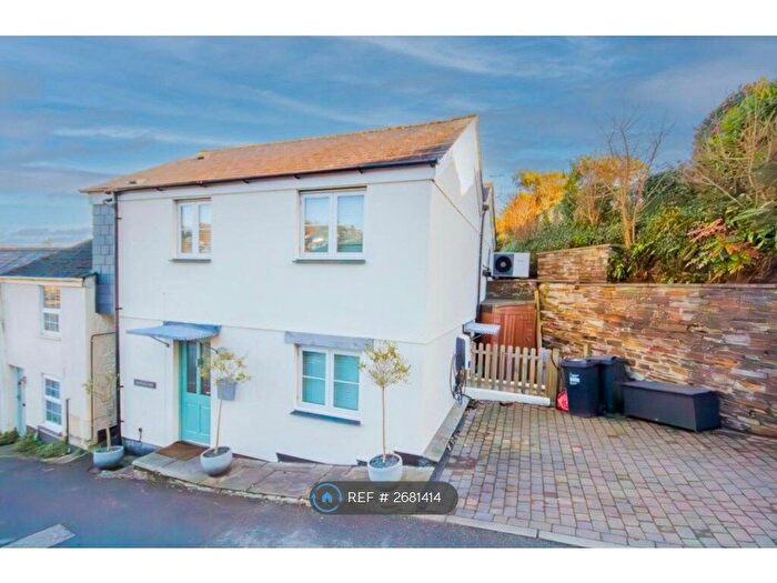 3 Bedroom Detached House To Rent In Castle Hill, Lostwithiel, PL22