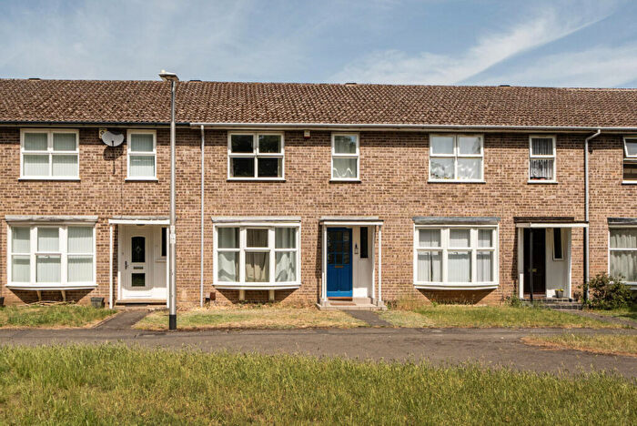 3 Bedroom Terraced House For Sale In Bath Road, Reading, Berkshire, RG1