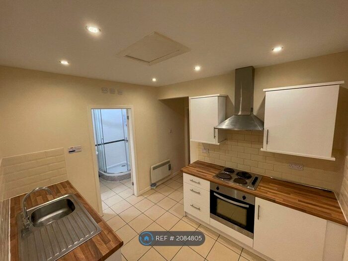 2 Bedroom Flat To Rent In Brookfield House, Ramsbottom, Bury, BL0