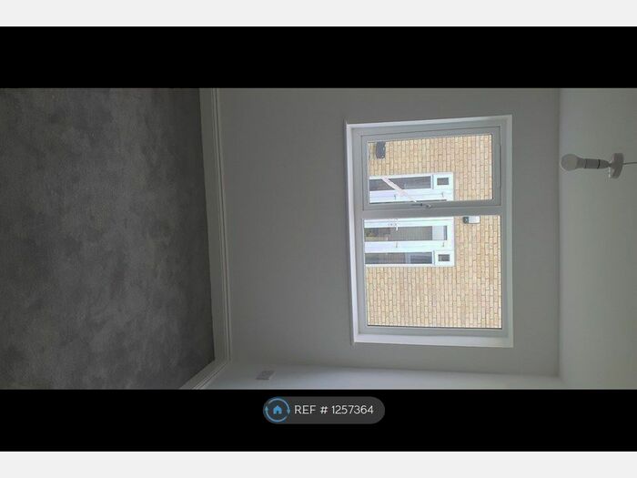 1 Bedroom Flat To Rent In High Road, Dagenham RM6