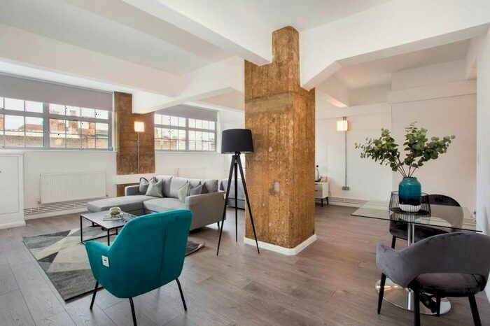 Studio To Rent In Kingsland Road, London, E2