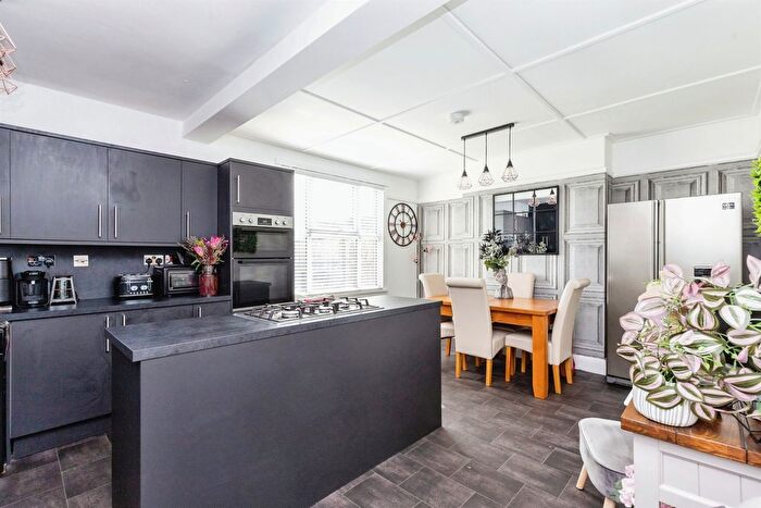 3 Bedroom Semi-detached House For Sale In Elm Road, March, PE15