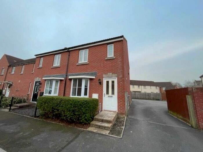 2 Bedroom House To Rent In Worle Moor Road, Weston Village, Weston-super-Mare, BS24