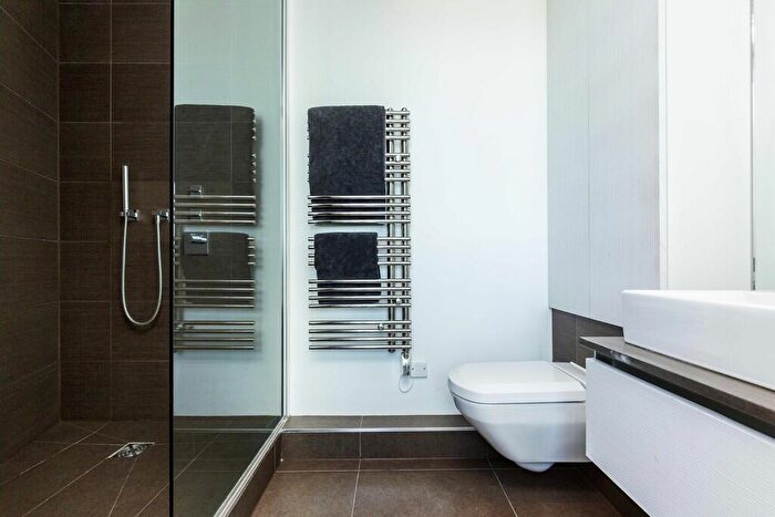 2 Bedroom Apartment To Rent In Gunwharf Quays, Portsmouth, PO1