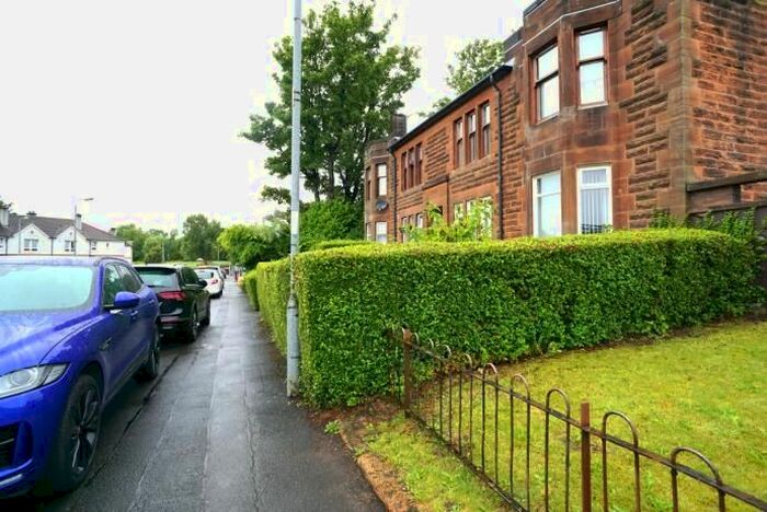 2 Bedroom Flat To Rent In Haughburn Road, Glasgow, G53