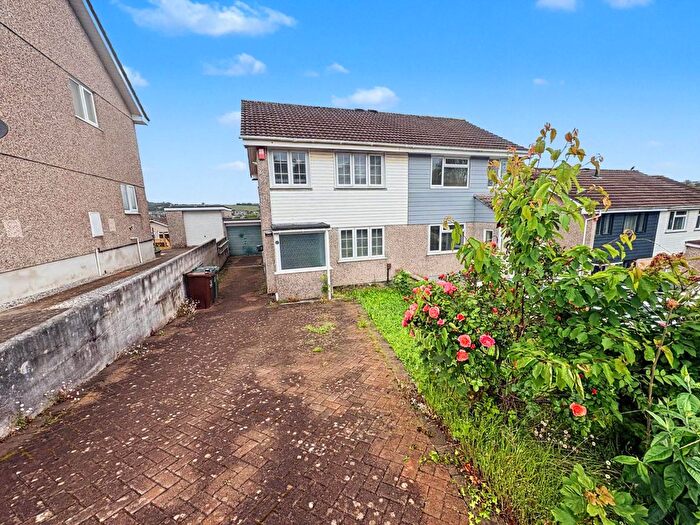 3 Bedroom Semi-Detached House For Sale In Mallard Close, Plymouth, PL7