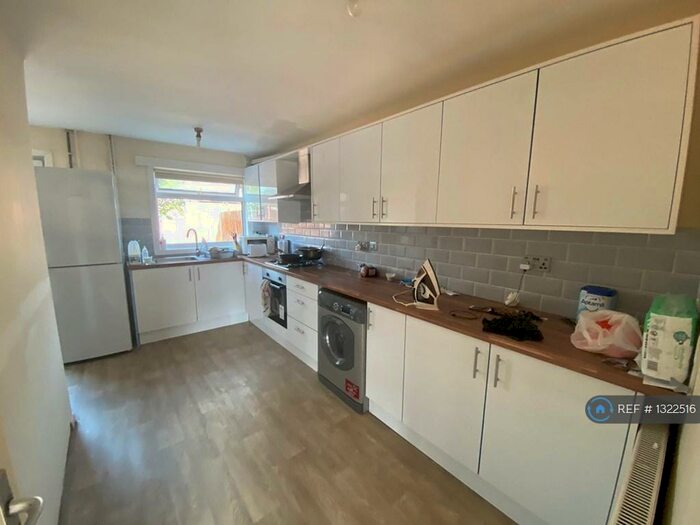 2 Bedroom End Of Terrace House To Rent In Allinson Close, Leicester, LE5