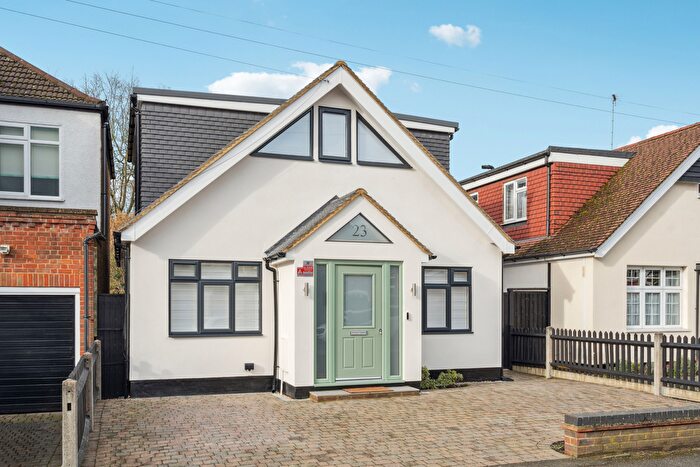 3 Bedroom Bungalow For Sale In Avenue Road, Pinner, HA5