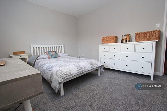 5 Bedroom Terraced House To Rent In Thackeray Road, Southampton, SO17