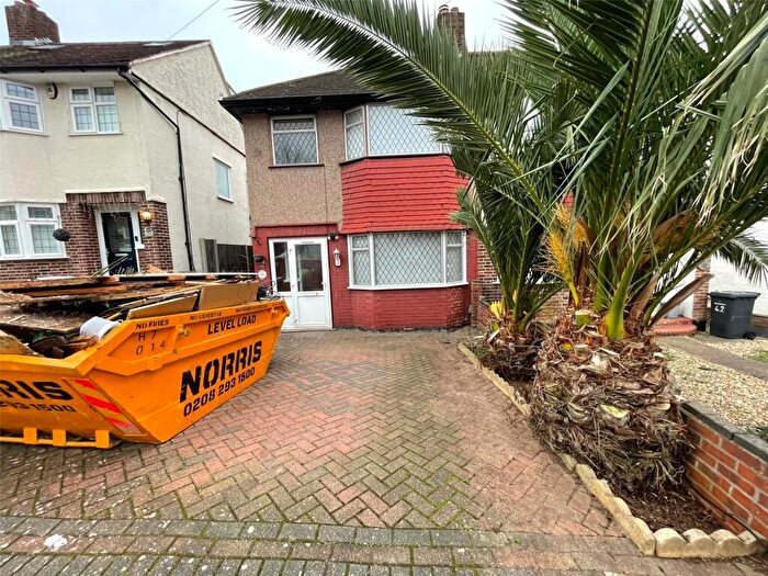3 Bedroom End Of Terrace House To Rent In Oldstead Road, Bromley, BR1