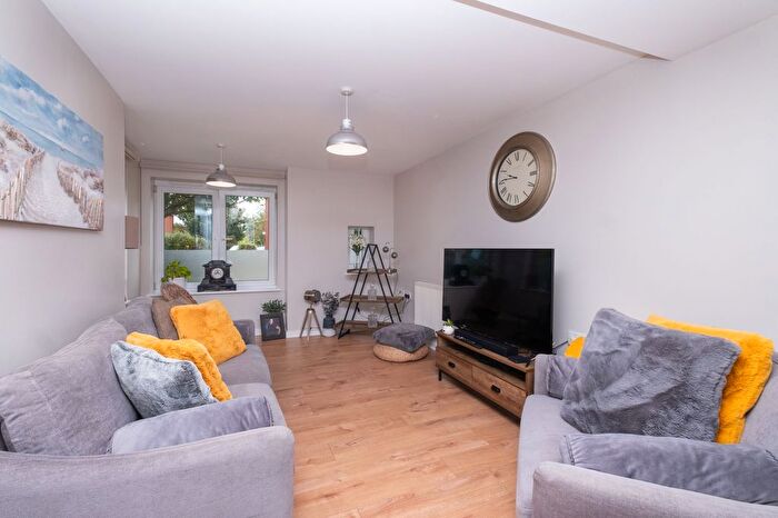 2 Bedroom Flat For Sale In Walden Court, Canterbury, CT2