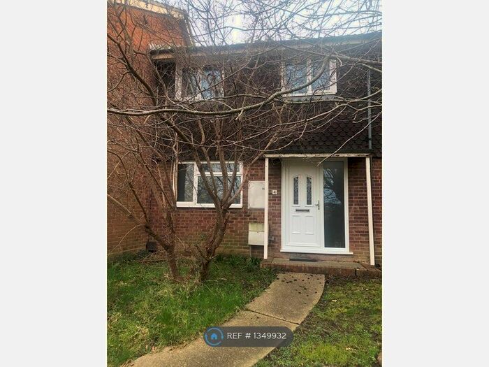 3 Bedroom Terraced House To Rent In The Pound, Burgess Hill, RH15