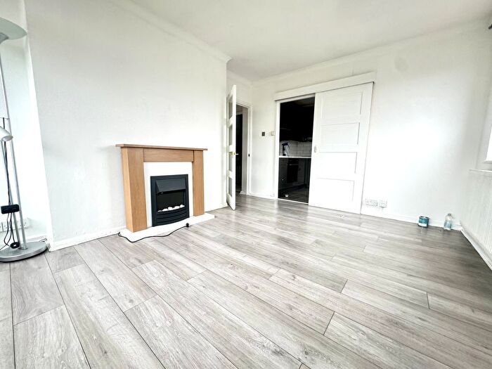 2 Bedroom Flat To Rent In Stanbrook Road, London, SE2