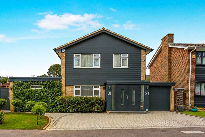 5 Bedroom Detached House For Sale In North Acre, Banstead, SM7