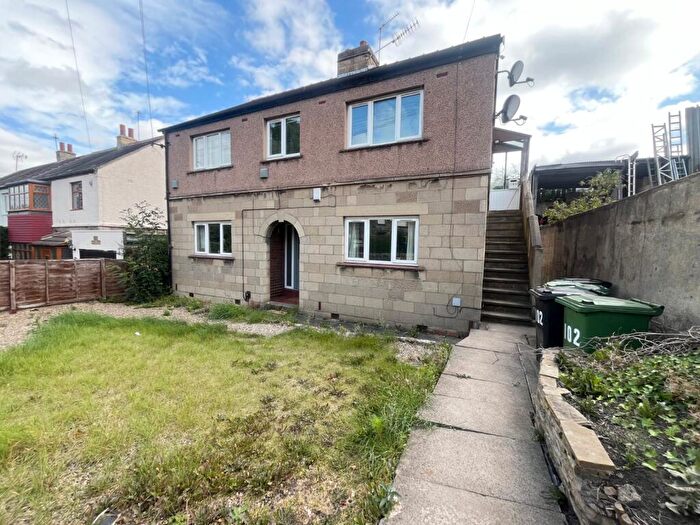 2 Bedroom Flat To Rent In Long Row, Horsforth, Leeds, West Yorkshire, LS18