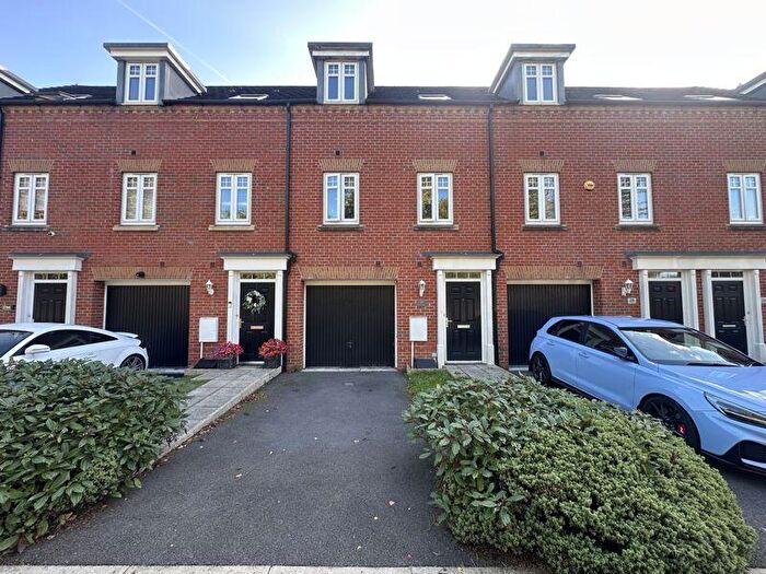 3 Bedroom Terraced House For Sale In Wren Way, Kingsway, Rochdale, OL16